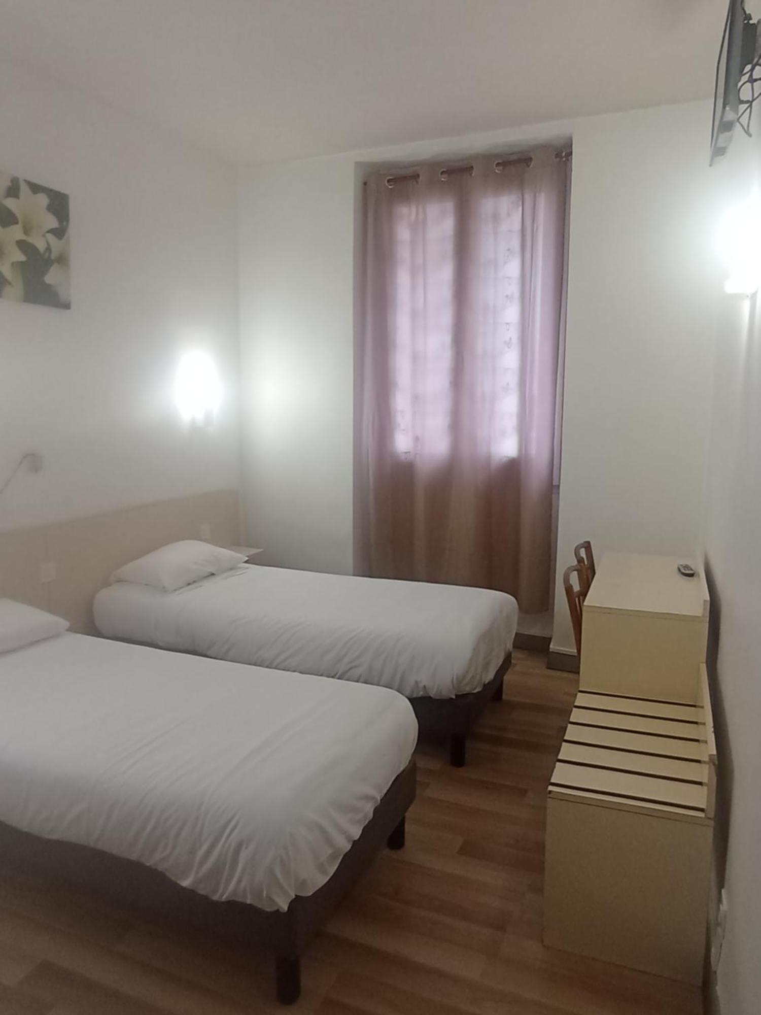 Hotel Croix Des Nordistes Lourdes Rum bild