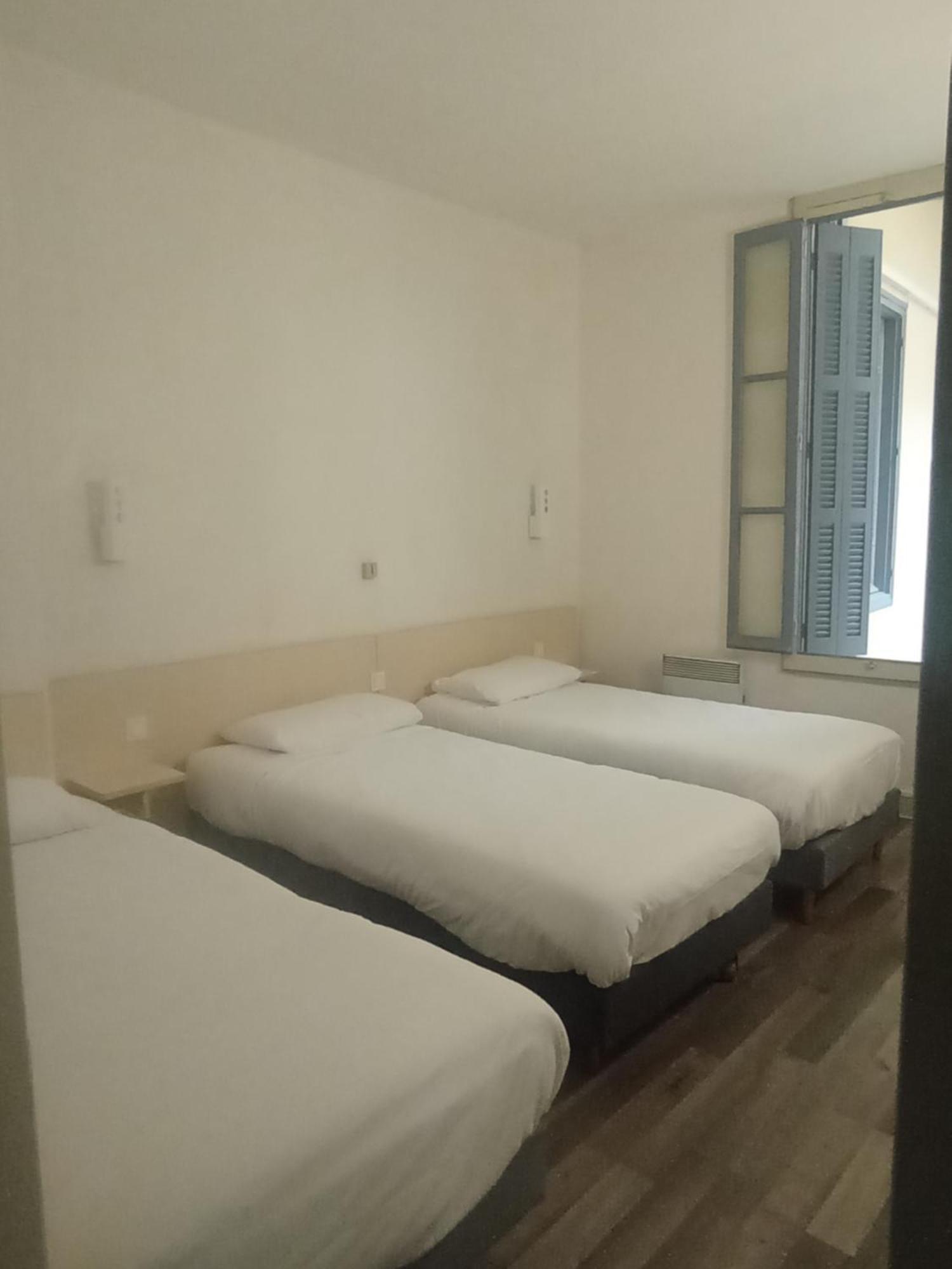 Hotel Croix Des Nordistes Lourdes Rum bild