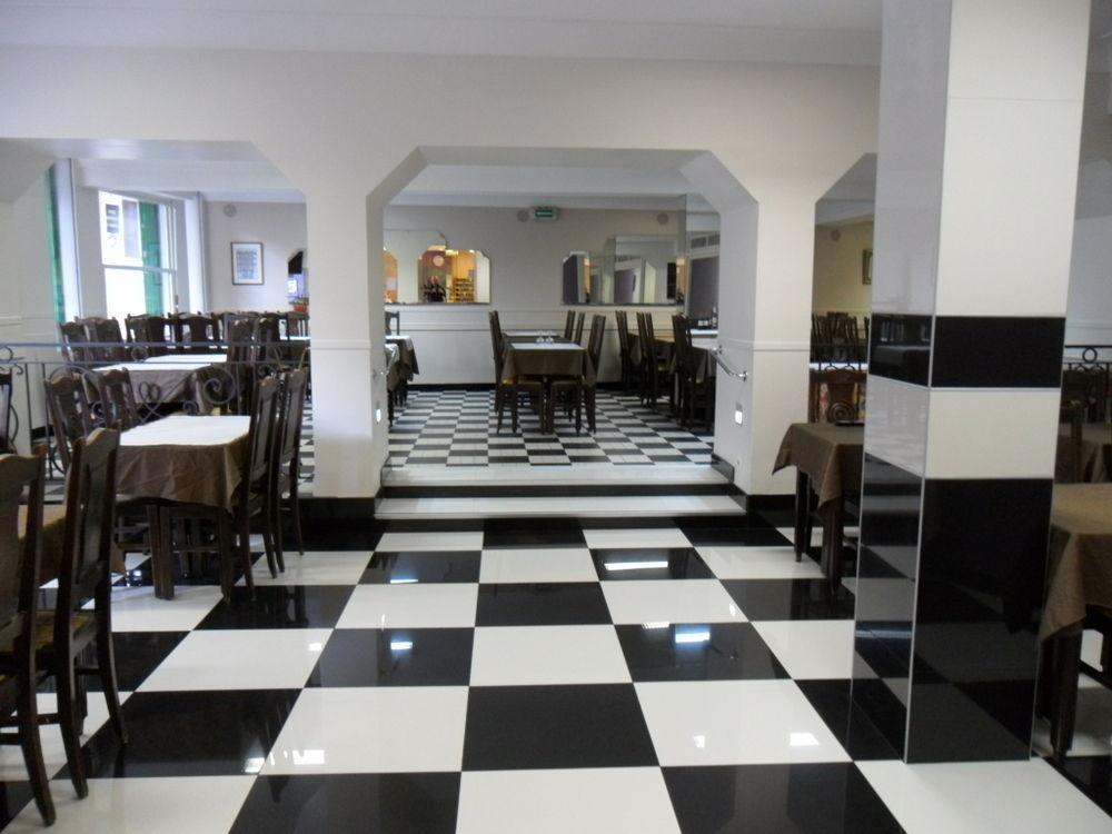 Hotel Croix Des Nordistes Lourdes Exteriör bild