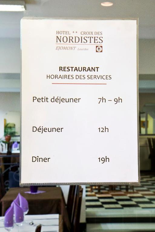 Hotel Croix Des Nordistes Lourdes Exteriör bild